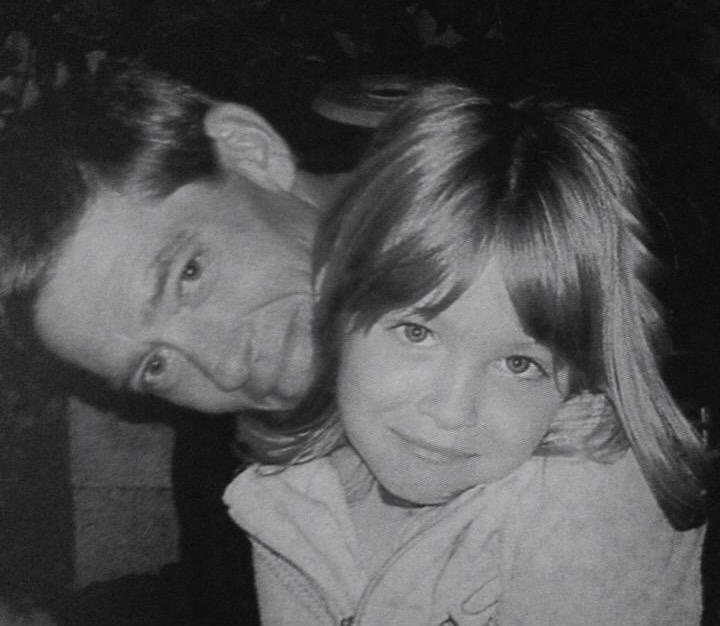 AmyMunce's tweet photo. @MunceC You know my father Brett Munce yeah well he is your cousin. Please I never met you but you are still family. http://t.co/ohWNtjW2qU
