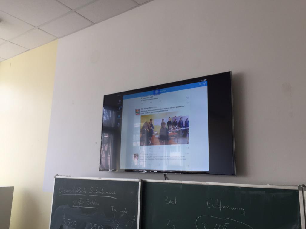 Tastenspieler's tweet image. Gerade an  @kascologne  #Schweigeminute gehabt (Klasse7/Reli) u. schauen was auf twitter los ist @zdfnrw #germanwings