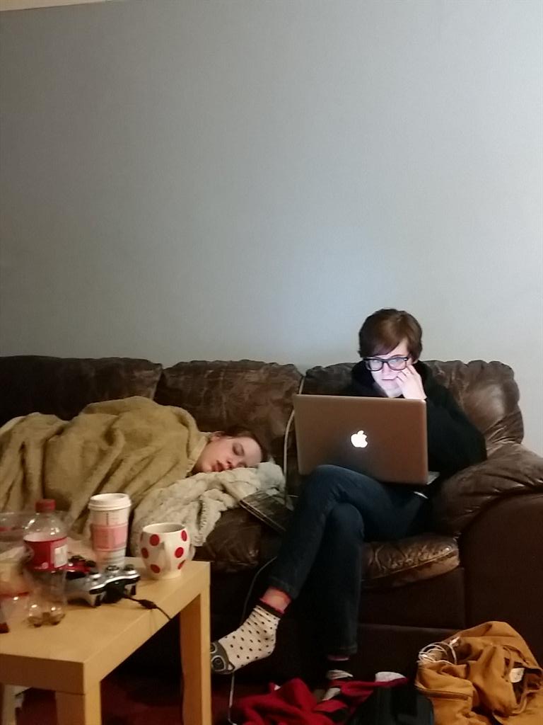 InTheRounds's tweet photo. Still going strong #deadlines #DARTcritics http://t.co/NZi9p4qfeo