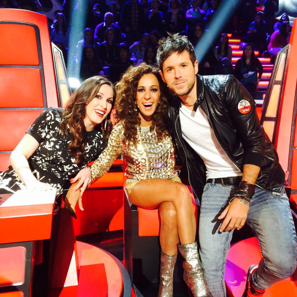 rosarioficial's tweet photo. buen rollo en la @lavoztelecinco http://t.co/8uAJrUv1c2