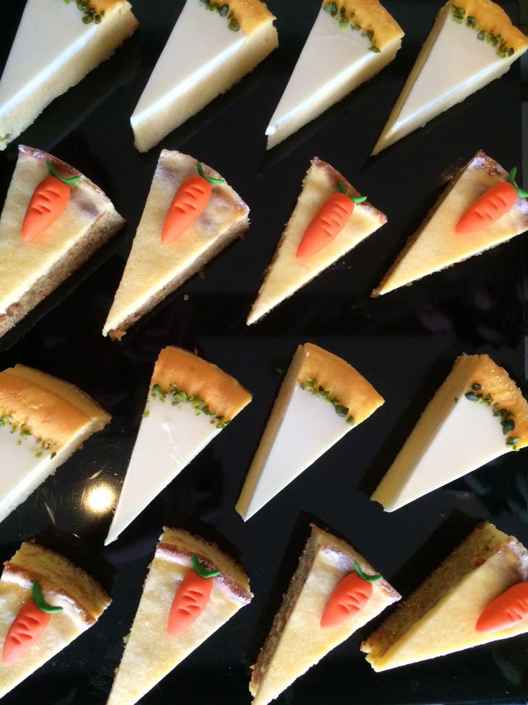 IPudong's tweet image. Early Easter Celebrations in our Club Lounge!