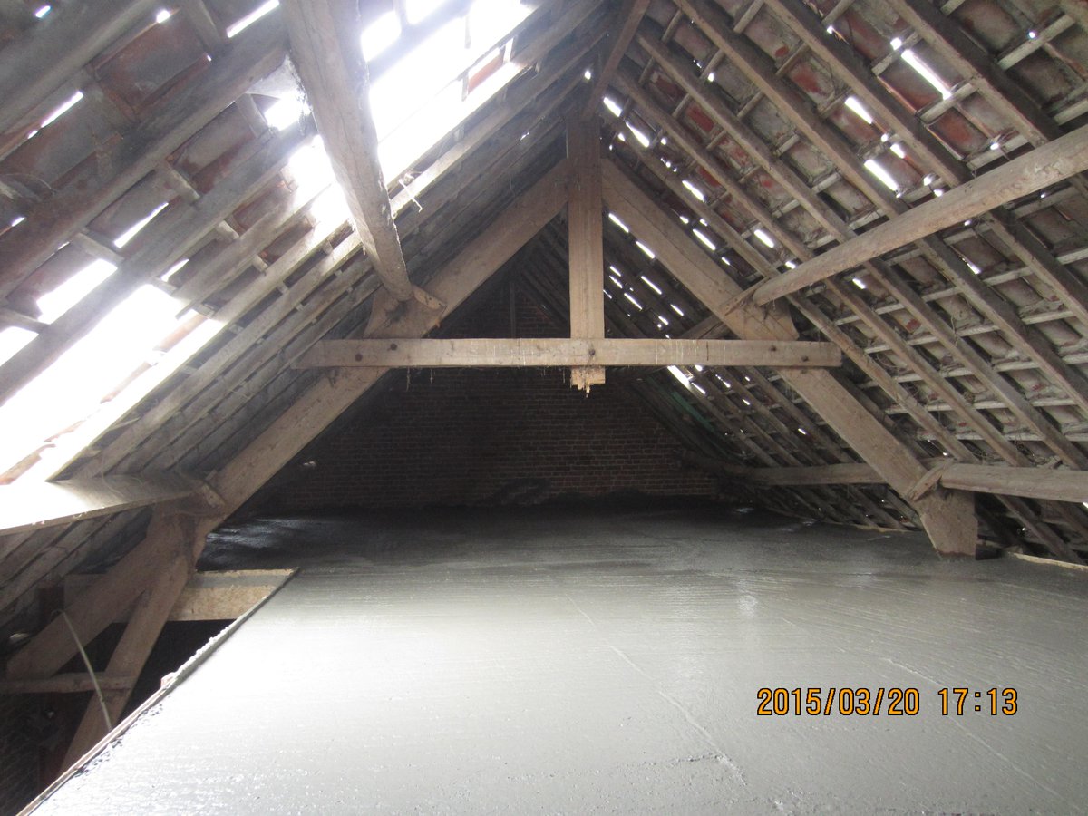 JeanGrell's tweet image. Rénovation complète d'une grange : Préparation et ensuite la coulée de la 2éme dalle de béton