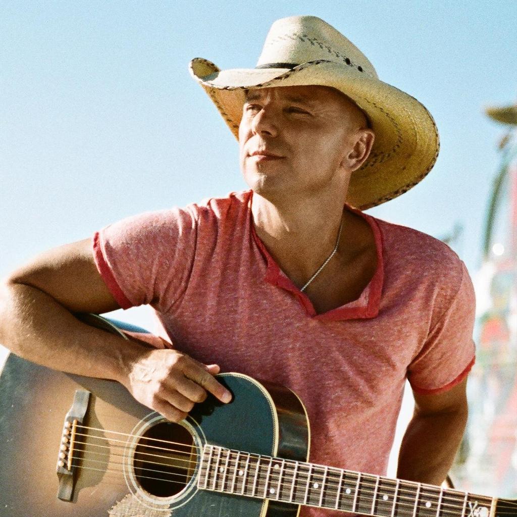 Happy Birthday Kenny Chesney who turns 47 today! 