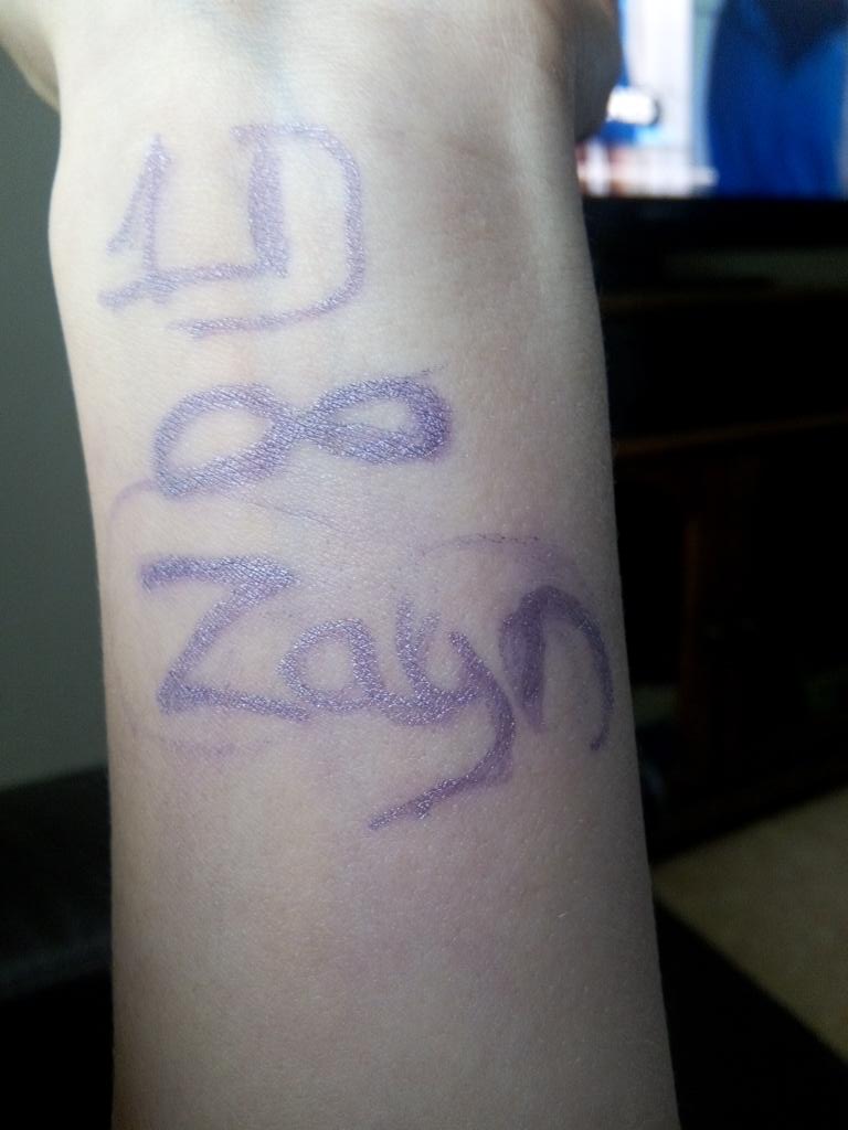 MikaellaBarbier's tweet photo. @Real_Liam_Payne @NiallOfficial @Harry_Styles @zaynmalik @Louis_Tomlinson @EmeMadi http://t.co/SVWf6q2haC