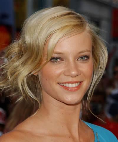 Happy Birthday
Amy Smart 26 March 1976
Amy Lysle Smart
film / TV actress, studied ballet for ten years 