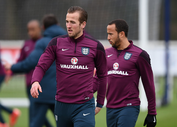 HotspurRelated's tweet photo. Harry Kane training with his England team mates at Hotspur Way this morning. #THFC http://t.co/66ZPo6tdvq