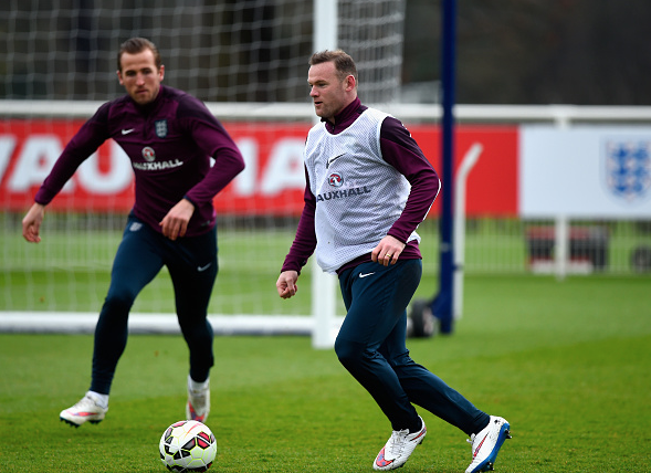 HotspurRelated's tweet photo. Harry Kane training with his England team mates at Hotspur Way this morning. #THFC http://t.co/66ZPo6tdvq