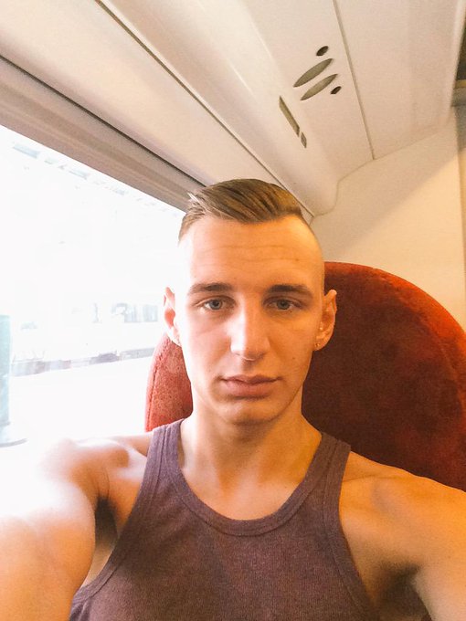 On my way to #london @ProwlerAwards @MzSmacky http://t.co/P8NnzRb782