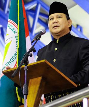 Gerindra's tweet photo. Pada tahun 1995, @Prabowo08 terpilih menjadi Ketua Umum Ikatan Pencak Silat Indonesia (IPSI). http://t.co/1ZTmN7DaQc