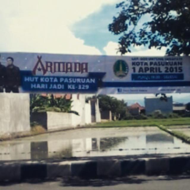 PAPasuruanResmi's tweet photo. Pasmada pasuruan siap, apa kalian siap menghibur kami? @rizaldisandi @maiarmada @andit_armada @radha_armada \m/A\m/ http://t.co/OY2yyfXBjy