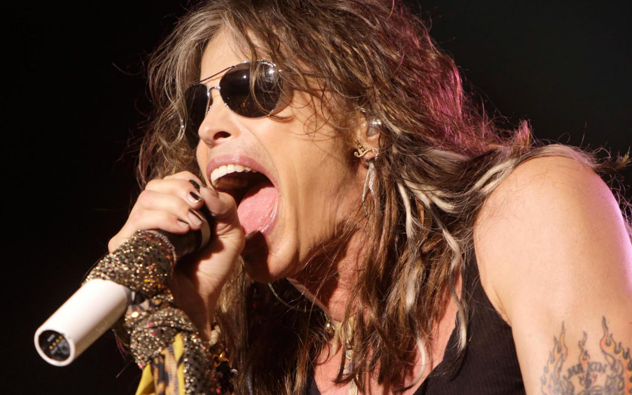 Happy birthday to frontman Steven Tyler! 