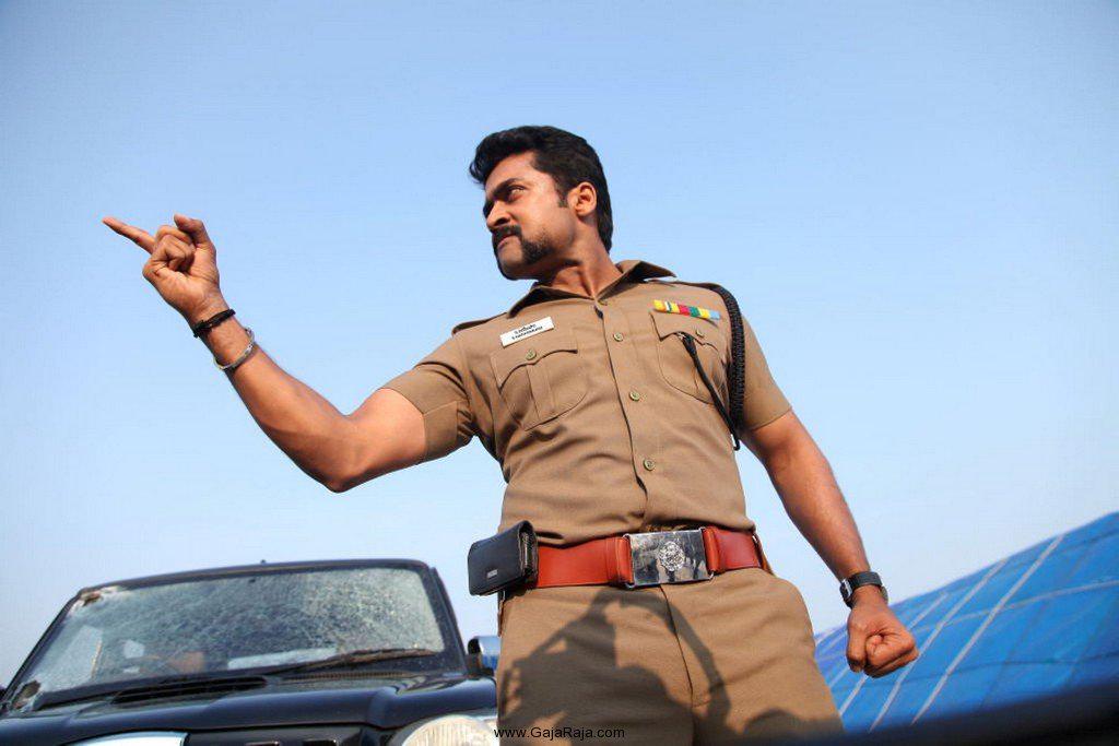 Anjaanvinoth's tweet photo. Kohli To Haters :  Thirumba Form Ku Varuvom  Apo Sikkuranvan Lam Sethenga da #SingamStyle http://t.co/TtqlJ8G7og
