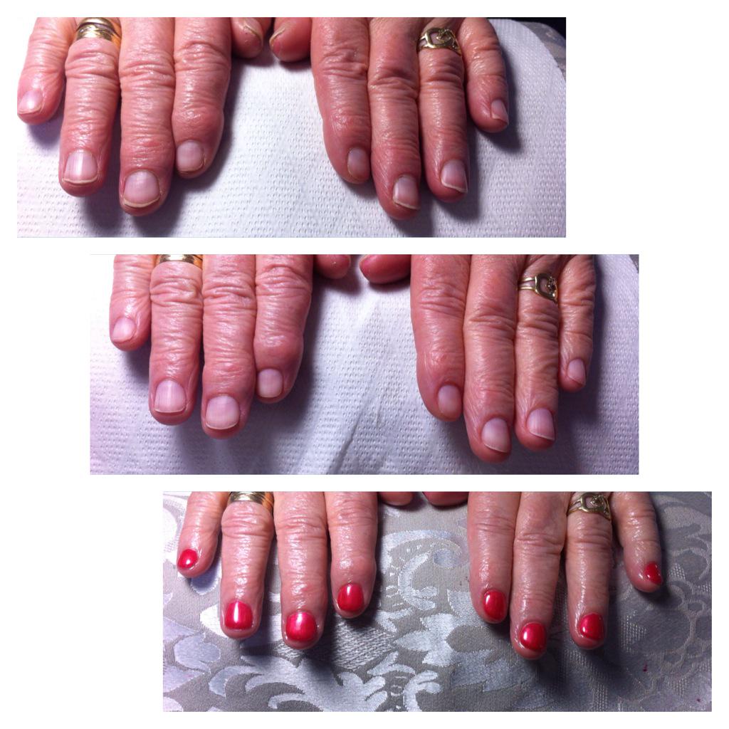 Proceso reconstruccion uñas debilitadas con @CNDSpain brisa lite y como no, siempre Shellac. Perfectas 3 semanas