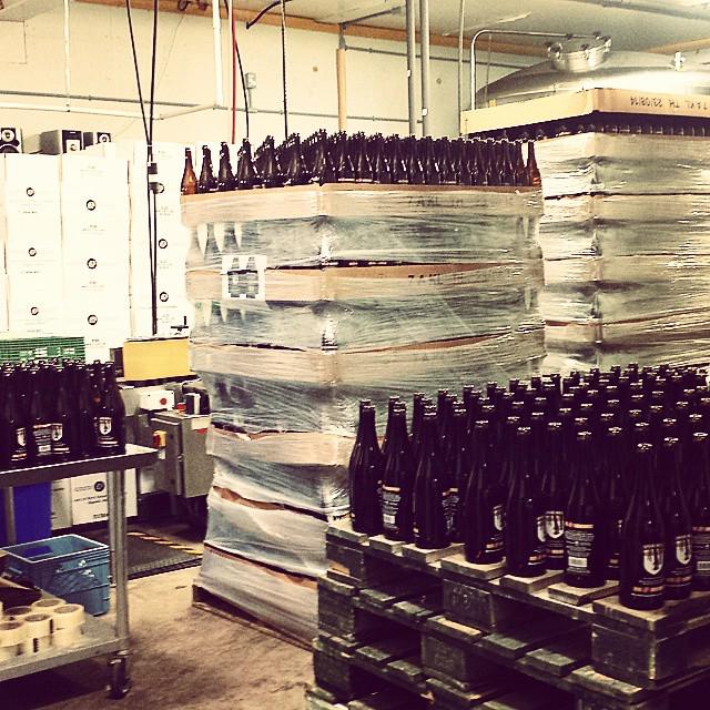 lb_brewing's tweet photo. Final #SpringMaple bottling run of #2015, go get em while they last. #maple #beer #breweryโฆ http://t.co/yUhORWGj6z http://t.co/unnKON6MaY