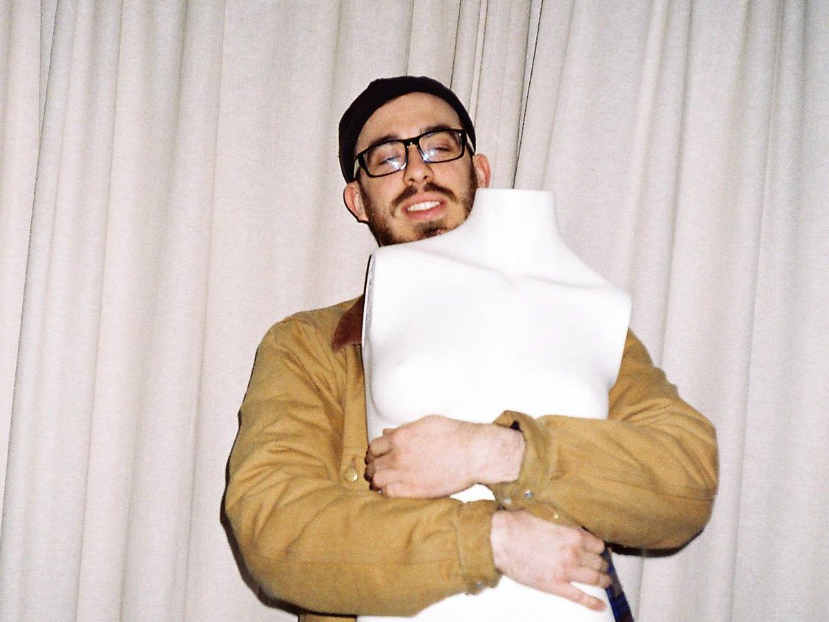 180fact's tweet photo. .@lockah goes live for '80s-inspired EP — listen to him play the 'Barcelona Drums': http://t.co/2ZGS4Lt2jA http://t.co/y481BgWxtc