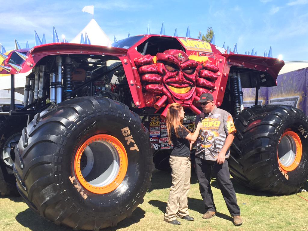 Surprise #2! Championship series winner Neil Elliott unveils HIS