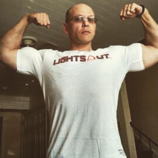 LightsOutBode's tweet photo. #LightsOut Brand rep Arnold after regular #Workout! #fitnessmotivation http://t.co/ANQz0UBK9B 💪👍 Want 2 be a rep? http://t.co/L8MKHPHpBU