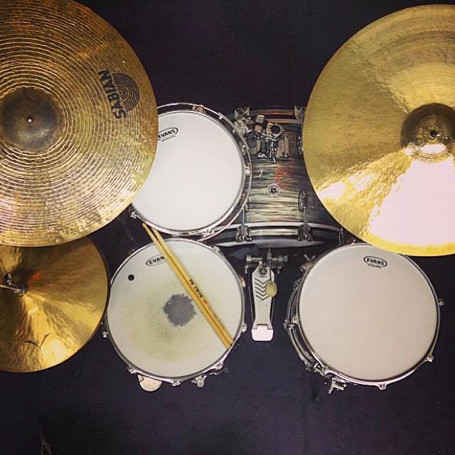 #drumfam RT <a href="/DrummersJournal/">TheDrummer'sJournal</a>: from <a href="/markguiliana/">Mark Guiliana</a> and our peeps at @EvansDrumheads, @SABIAN_Vault &amp; <a href="/vicfirth/">Vic Firth</a>.