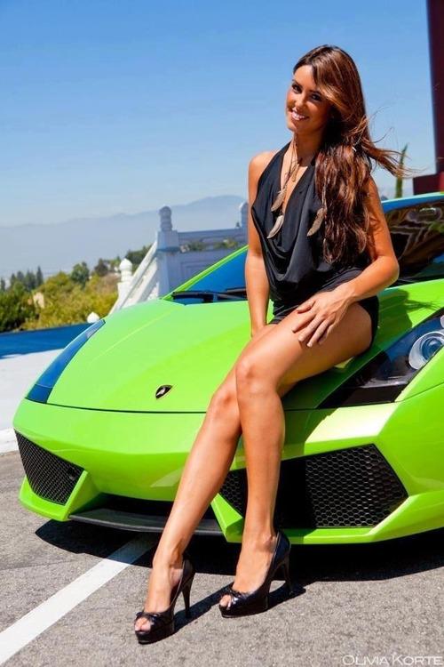 #CarsAndChicks tweet media
