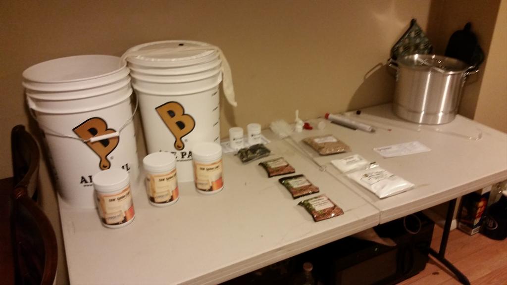 LegendaryBrew's tweet image. My kitchen on #brewday . #homebrew #craftbeer #craftbeerporn