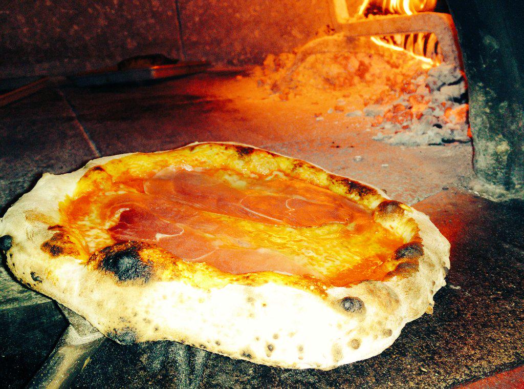 800DegreesTF's tweet photo. Wood fired Rocket #inevitable #Threefires @altonbrown http://t.co/oQcIlKCWzp