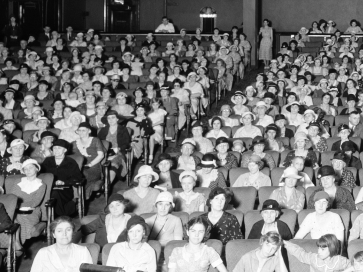 WeatherEngineer's tweet image. Movie theaters were among first places with A/C and would advertise "refrigerated air" to attract more people. #TBT