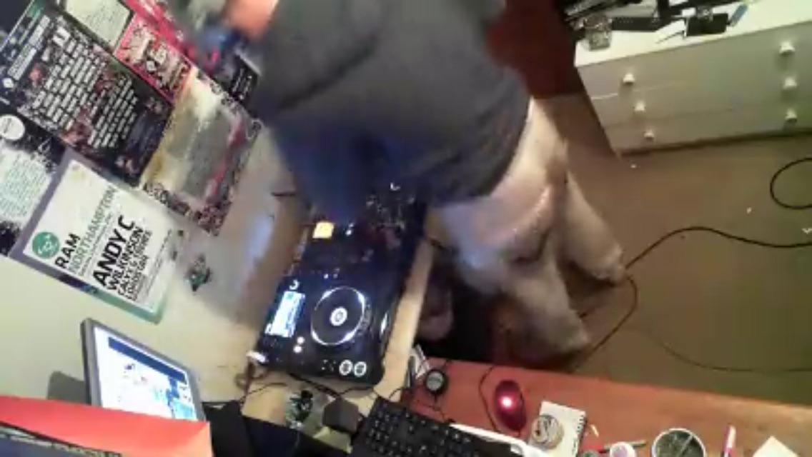ZoePartyArdHowe's tweet photo. Get locked now http://t.co/alyfyuMG5R @ThaDjShiznit @Cre8Dnb #cre8dnb http://t.co/A63RWWljOo