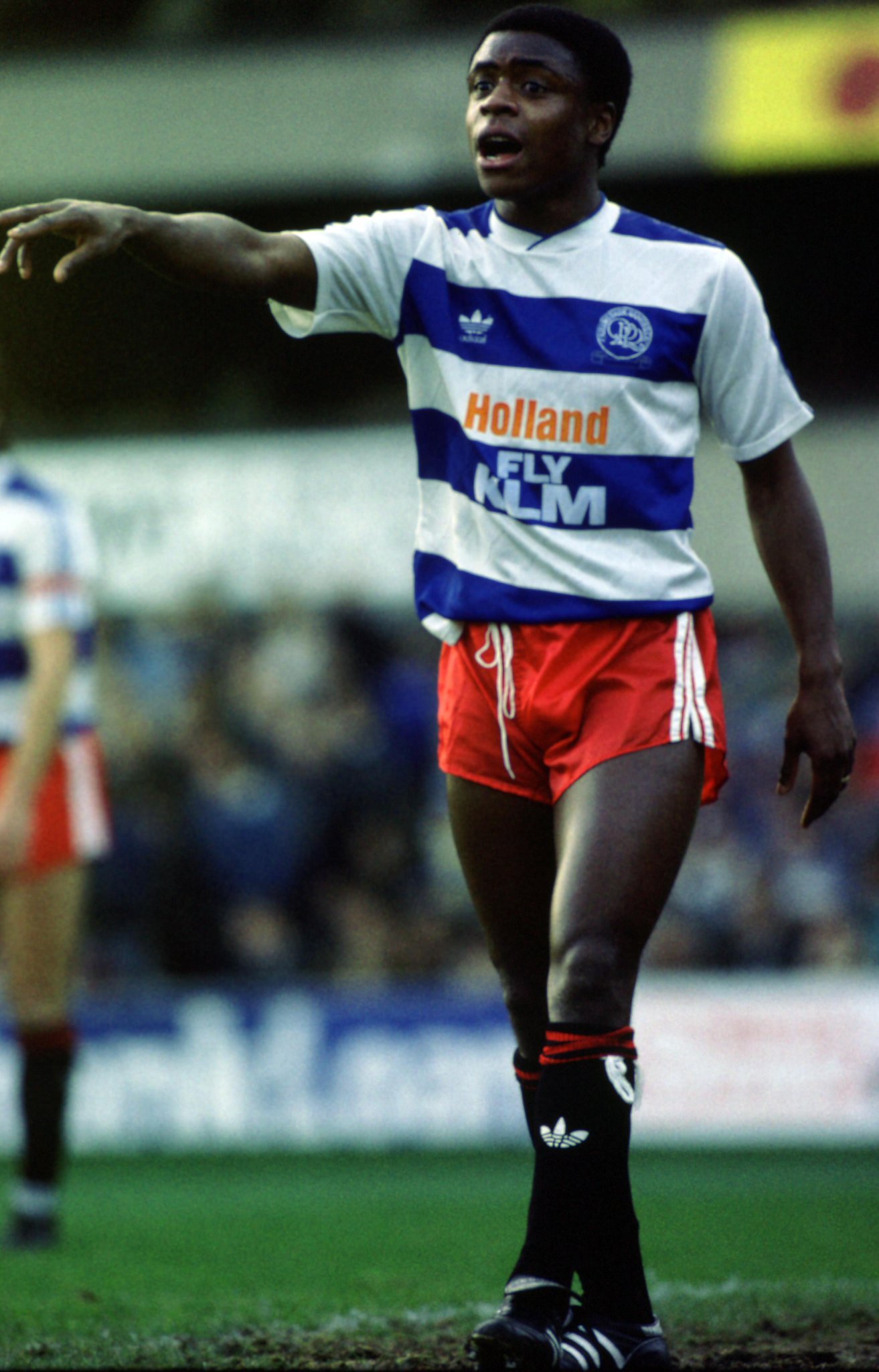 Happy 51st birthday to former defender Paul Parker! 