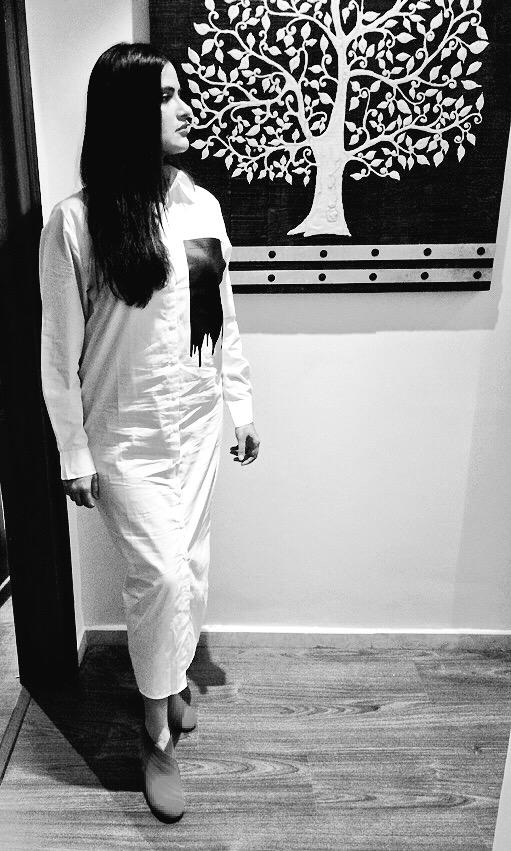 sonamohapatra's tweet photo. A dripping pocket #TodayImWearing , label @_huemn &amp; textured red fabric boots by United Nude . #StyleAwards @htcafe http://t.co/q3JyQmZthu