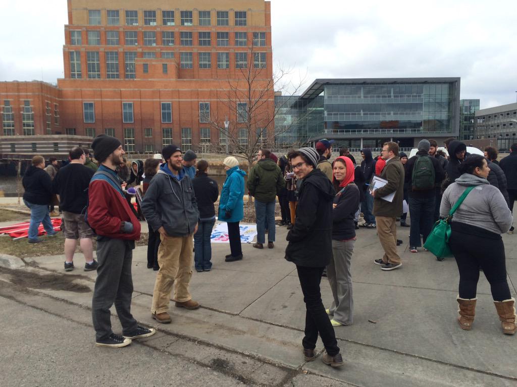 StudentsUnited0's tweet photo. It's March day! Come out and share ur voice!! #michiganstudentpower http://t.co/wAAmobKzLT