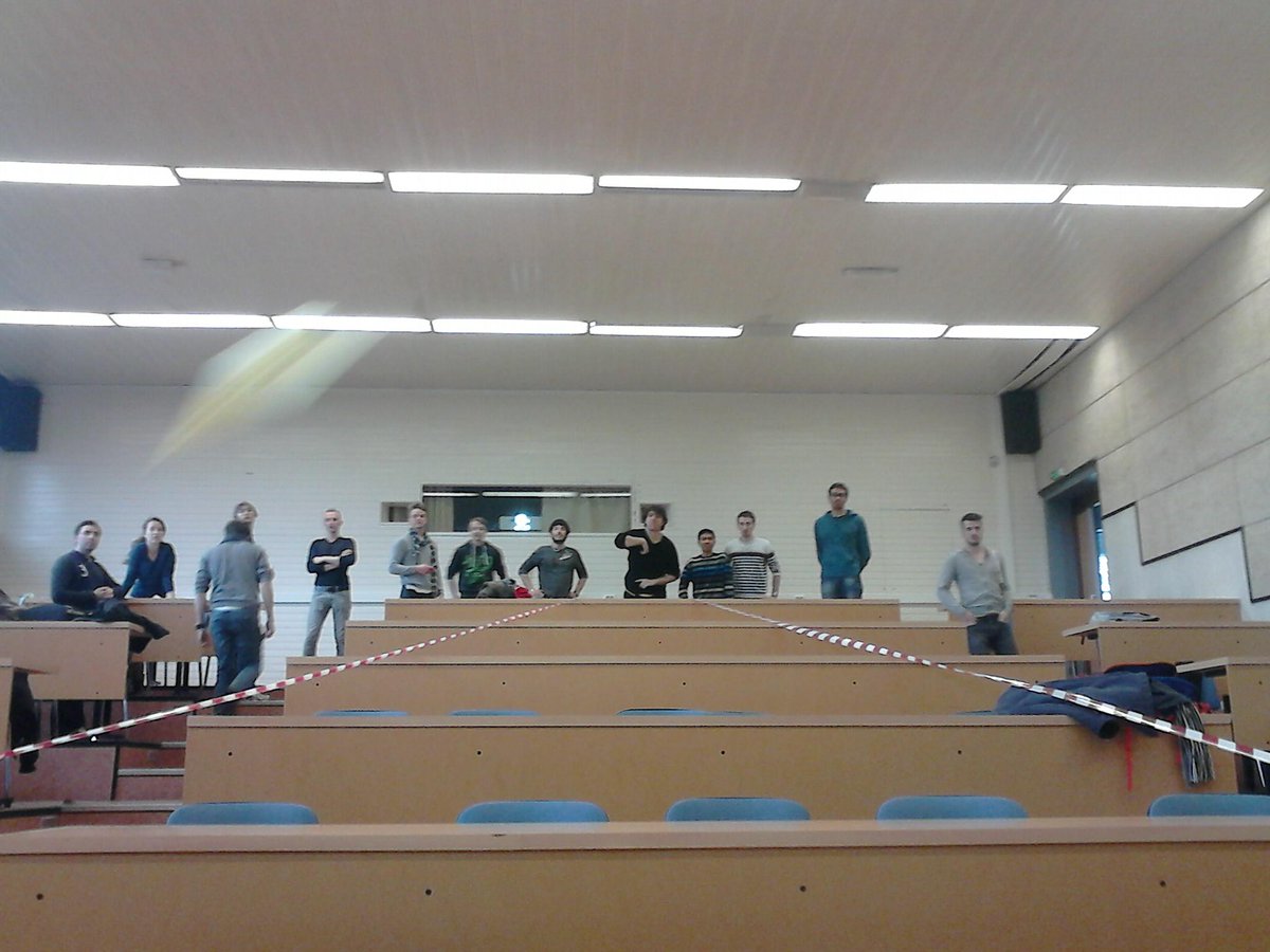 StartUtbm's tweet photo. 4ème opération cargo @utbm_fr animé par @Peet_Vincenti 
@clubstartup @Poly_BFC @ArnaudCatinot @ALeKaizer http://t.co/SzmAMkAV8j