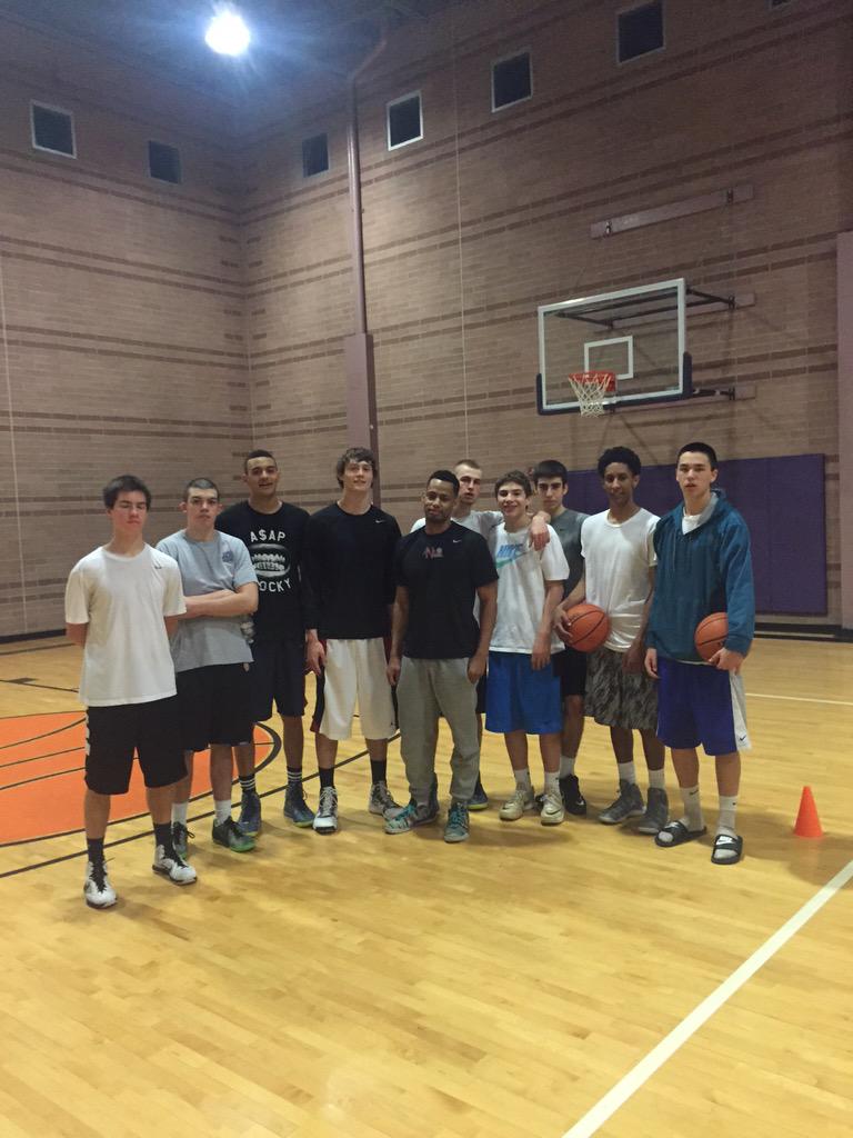 cultureordie's tweet photo. The grind was mad real last night proud of these dudes puttin in work with a smile #anabasketball http://t.co/oDpnQI7nVk
