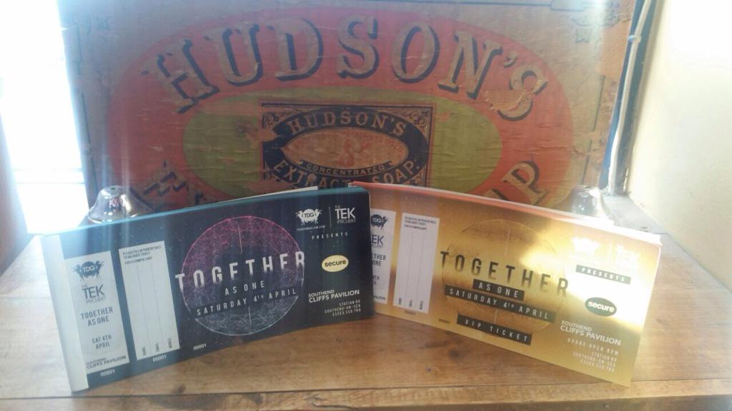 Tek_Projekt's tweet photo. TICKETS FLYING NOW &amp; DEFO GOING TO DOUBLE UP THE WEEKEND WITH PAY DAY... STILL AVAILABLE @HudsonsBarbers RAYLEIGH £20 http://t.co/Iwxka47OrL