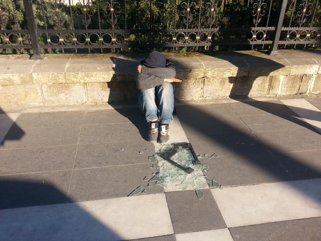 ibrahimpinarbas's tweet photo. Yeni Dilenme Şekli.... http://t.co/psdCnD63vm