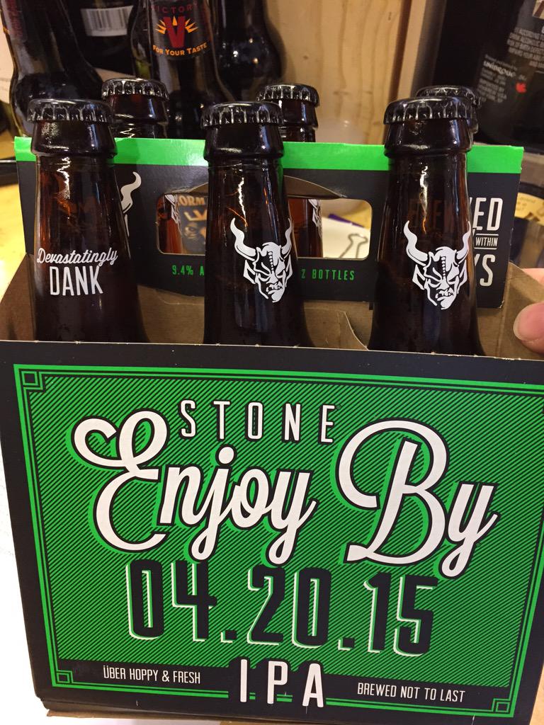 CM_Winos's tweet photo. Did somebody day 6 times the love!! #enjoyby #Tx @StoneBrewingCo Pure Joy! Also have Bombers http://t.co/sSqvff2mVU