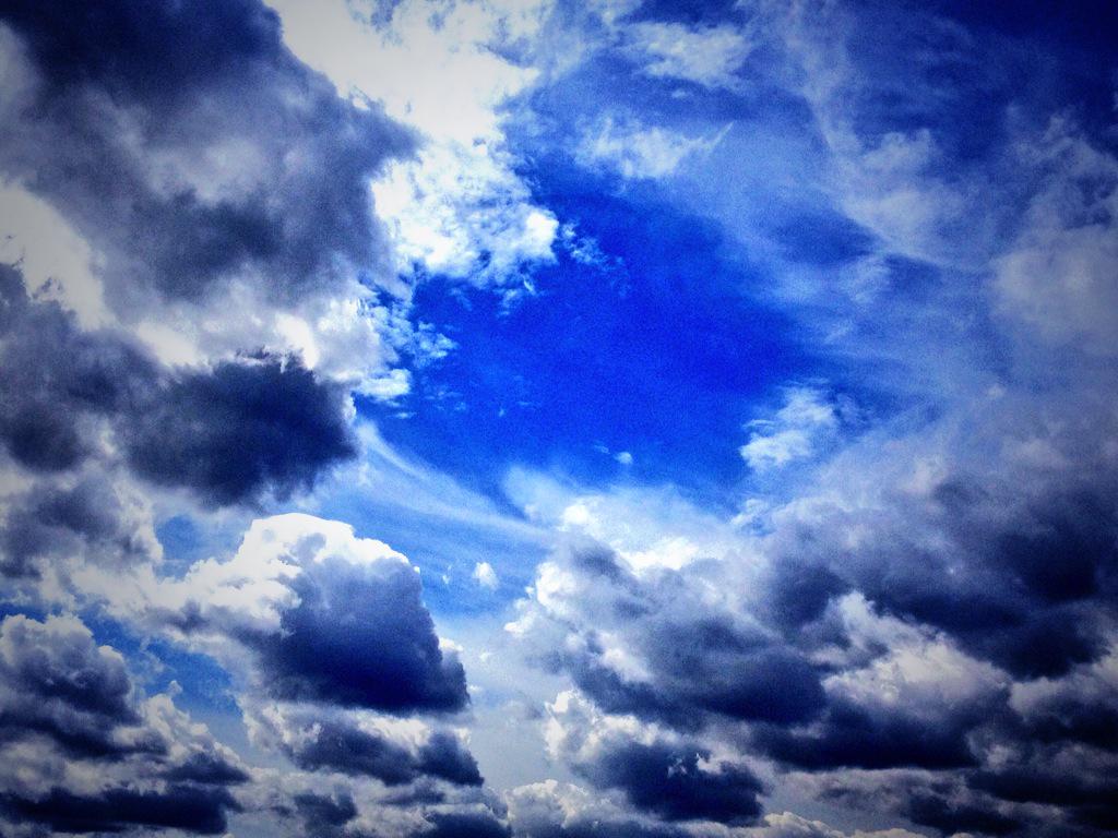 bloodysweetness's tweet photo. ...#Cloudgasm ^___^ http://t.co/OX6hQTOAst