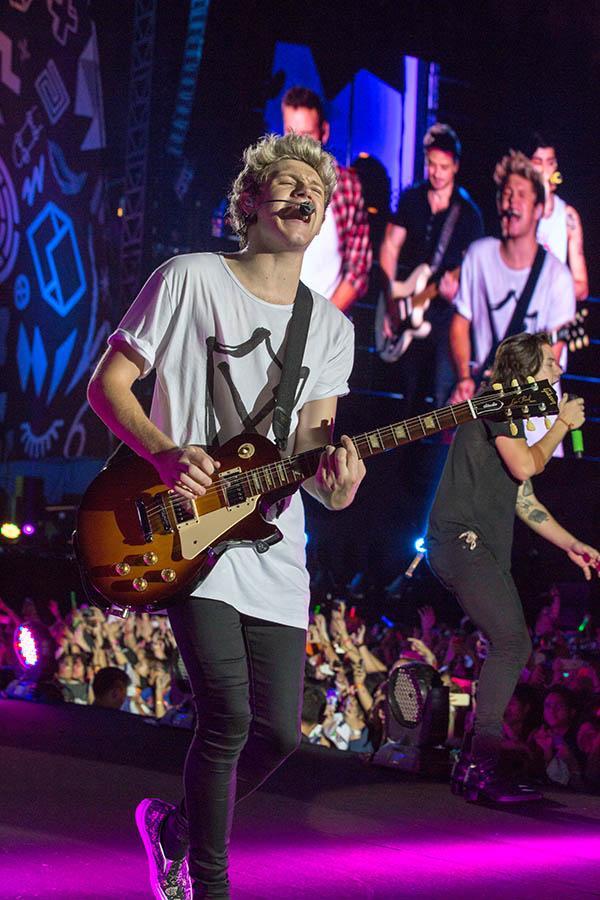 Milleniasari_9's tweet photo. Concert tour 1D March 25,2015 in Gelora Bung Karno without Zayn Malik 😂 #onedirectionindonesia http://t.co/f6uUfzR3aa