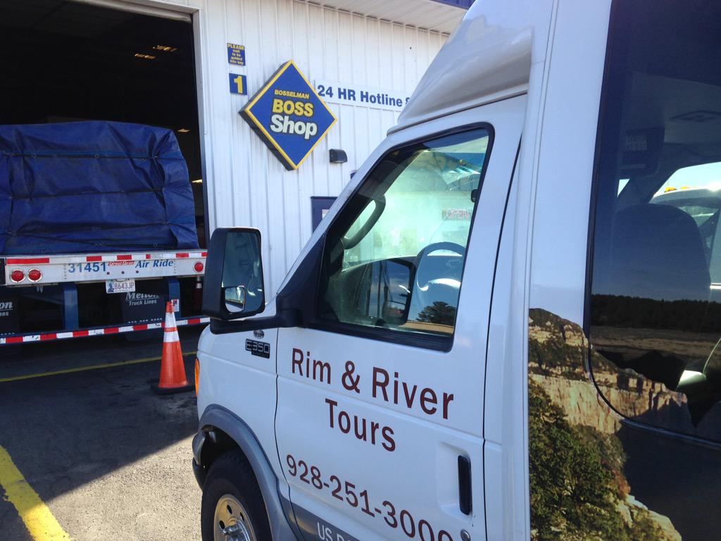 canyonmin's tweet photo. Bus inspection day. Thanks to Bosselman Boss Shop! #bus #inspection #truckstop #bossshop http://t.co/K3dg1bIccN