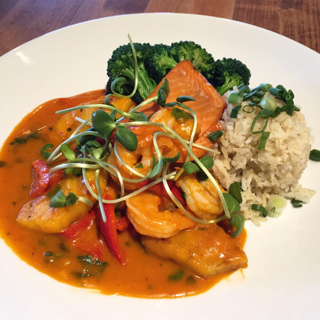 dgbars's tweet photo. Awesome product development @TAPandBARREL #TapTestKitchen with @ChefBEverett yesterday.. lots of @ocean_wise #Salmon http://t.co/wUNCQ8nM71