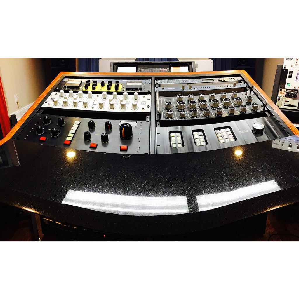 MasterdiskMike's tweet image. Mastered an awesome album recently. Produced by @DAVELKINS &amp;amp; mixed by @monsterMercer &amp;amp; @TravisMBall @fortyonefifteen