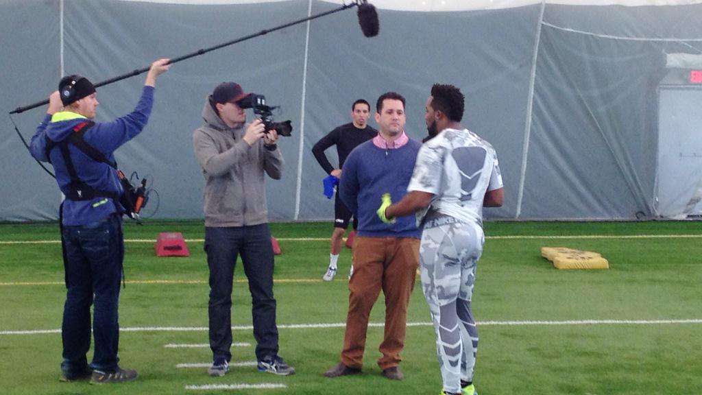 NDSUfootball's tweet image. John Crockett will be featured on ESPN's Draft Academy beginning April 14. #ProBison espnmediazone.com/us/press-relea…