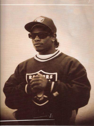 Super32Mario's tweet photo. 20 years ago today, we lost a hip hop legend. #RIPEazyE #Compton http://t.co/AOXBH9jJFL