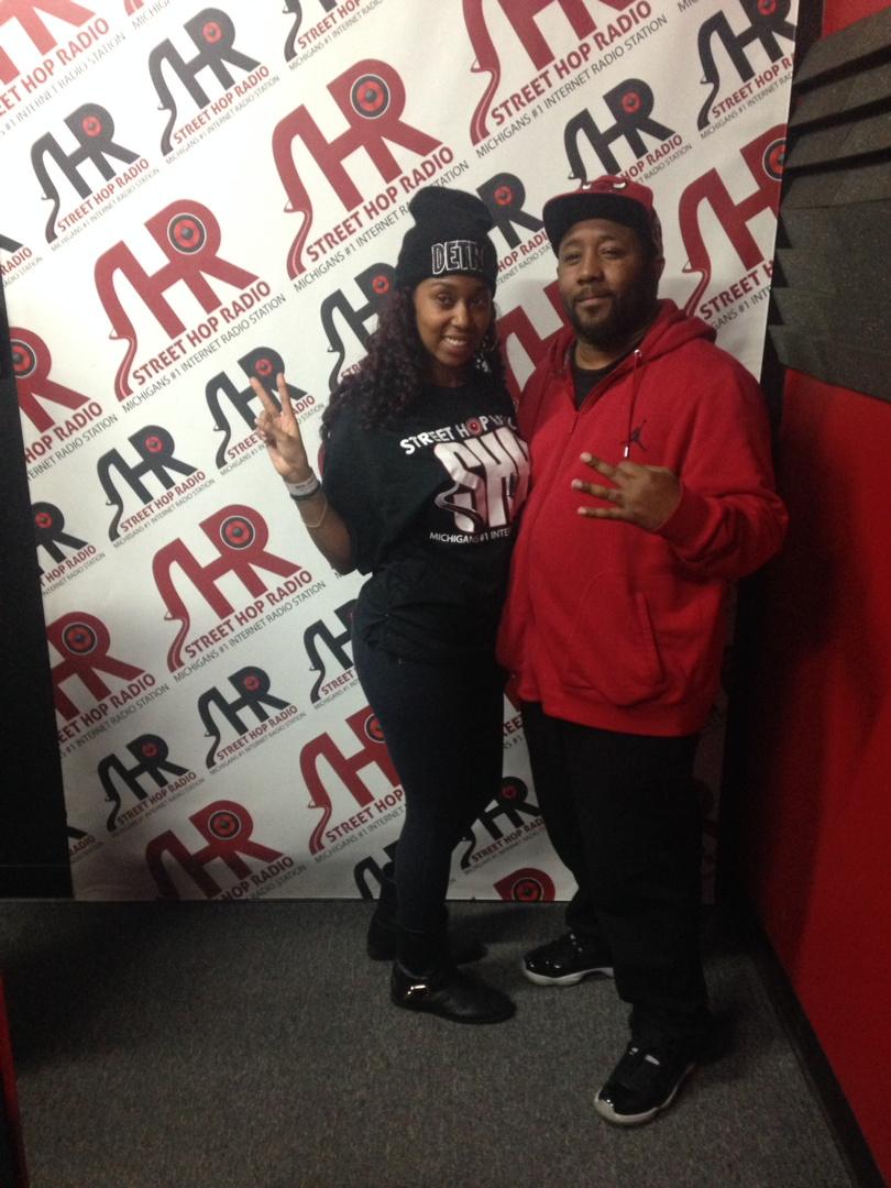 letsworkmgmt's tweet image. Sunni is my name @letsworkmgmt is the company I made @msgigi_313 thanks for the love