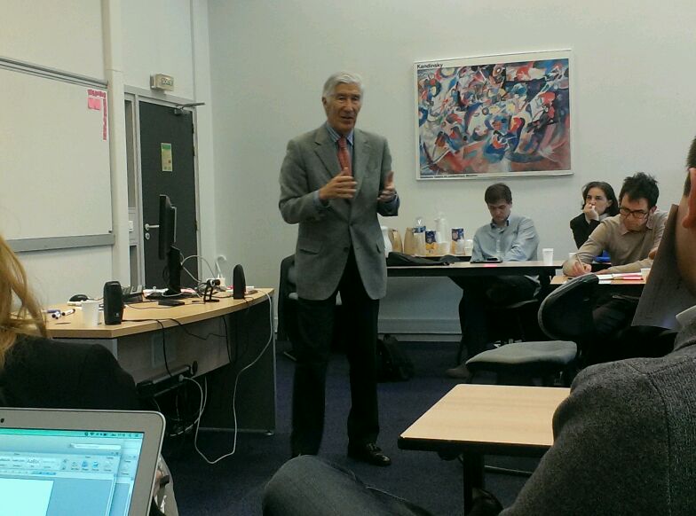 NicoMOUGAMADOU's tweet image. Devant Joel de Rosnay énonçant la prochaine étape de l&apos;humanité. #LabSession. Ps : à 78 ans, il surfe encore!