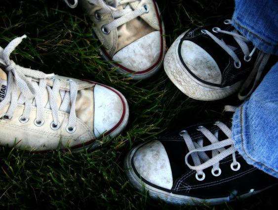 LivescopeNL's tweet photo. Walk this way! De innige liefde tussen sneakers en de muziek. Van @gijsbregt http://t.co/1FvRURnhB6 #Adidas #Converse http://t.co/UzmiQ81B3M