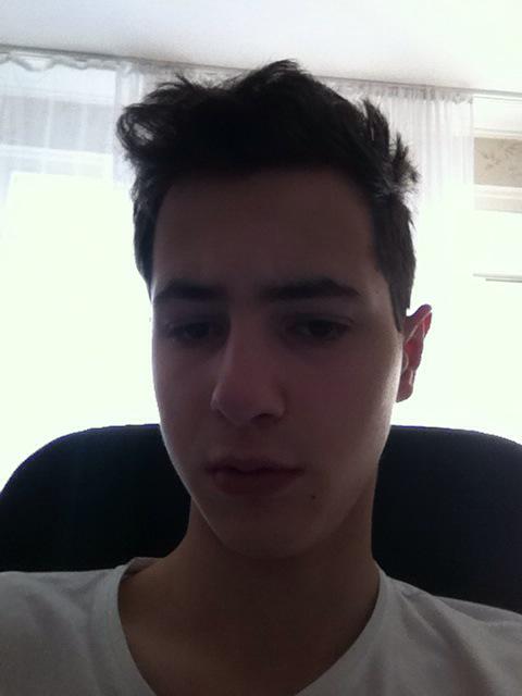 1Genster tweet picture