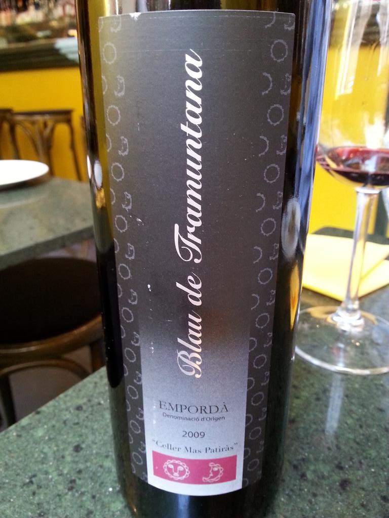 pinoflash's tweet photo. Com sempre molt bona recomanació d l'Alfons d #Mamiteca, Lledoner negre i Syrah composen la poció màgica. @maspatiras http://t.co/fX9GkD7tNC
