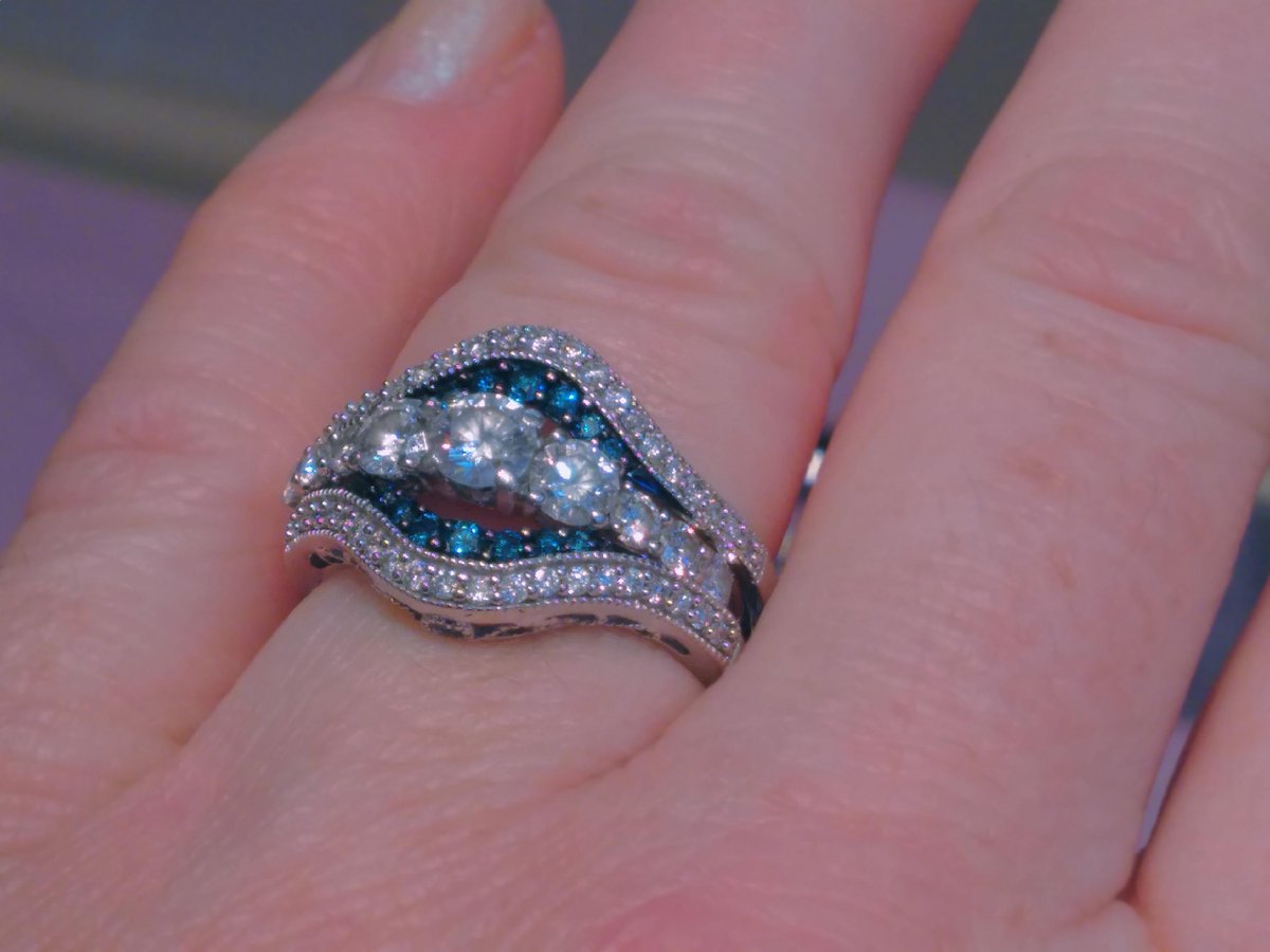 BallardKyla's tweet photo. @michaelhill Thank YOU soooo much for my beautiful Ring!! So in LOVE!! #weddingband #engagement #diamonds #glorious http://t.co/DexvGhqBLZ