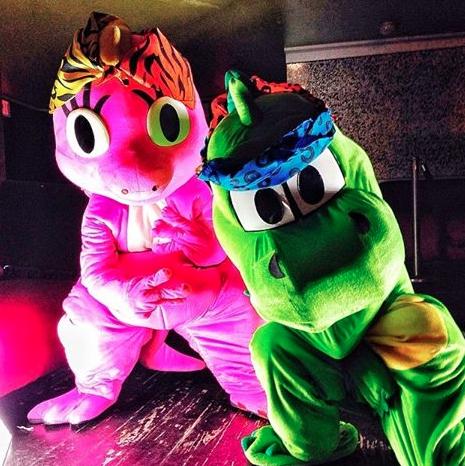 Dance with the dinosaurs one last time this Saturday at #costashouseparty #dizzydiaries #endofanera