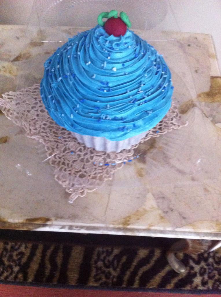 funny_cupcakes's tweet image. Pasteles, cupcakes, mini cupcakd, etc! También tenemos cursos q pueden ser para niños o grandes! @En_laDelValle